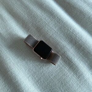 Apple Watch Series 3 in Rose Gold